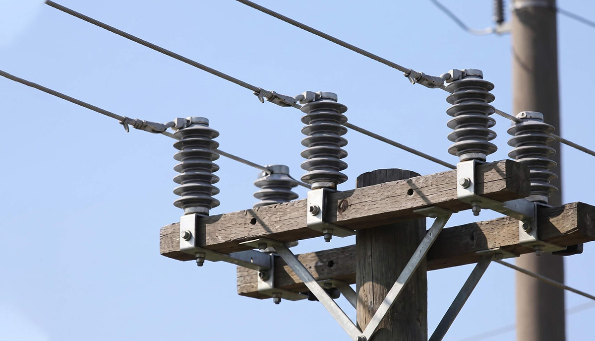 How We Select a Metal Surge Arrester for Medium Voltage Overhead Distribution Systems